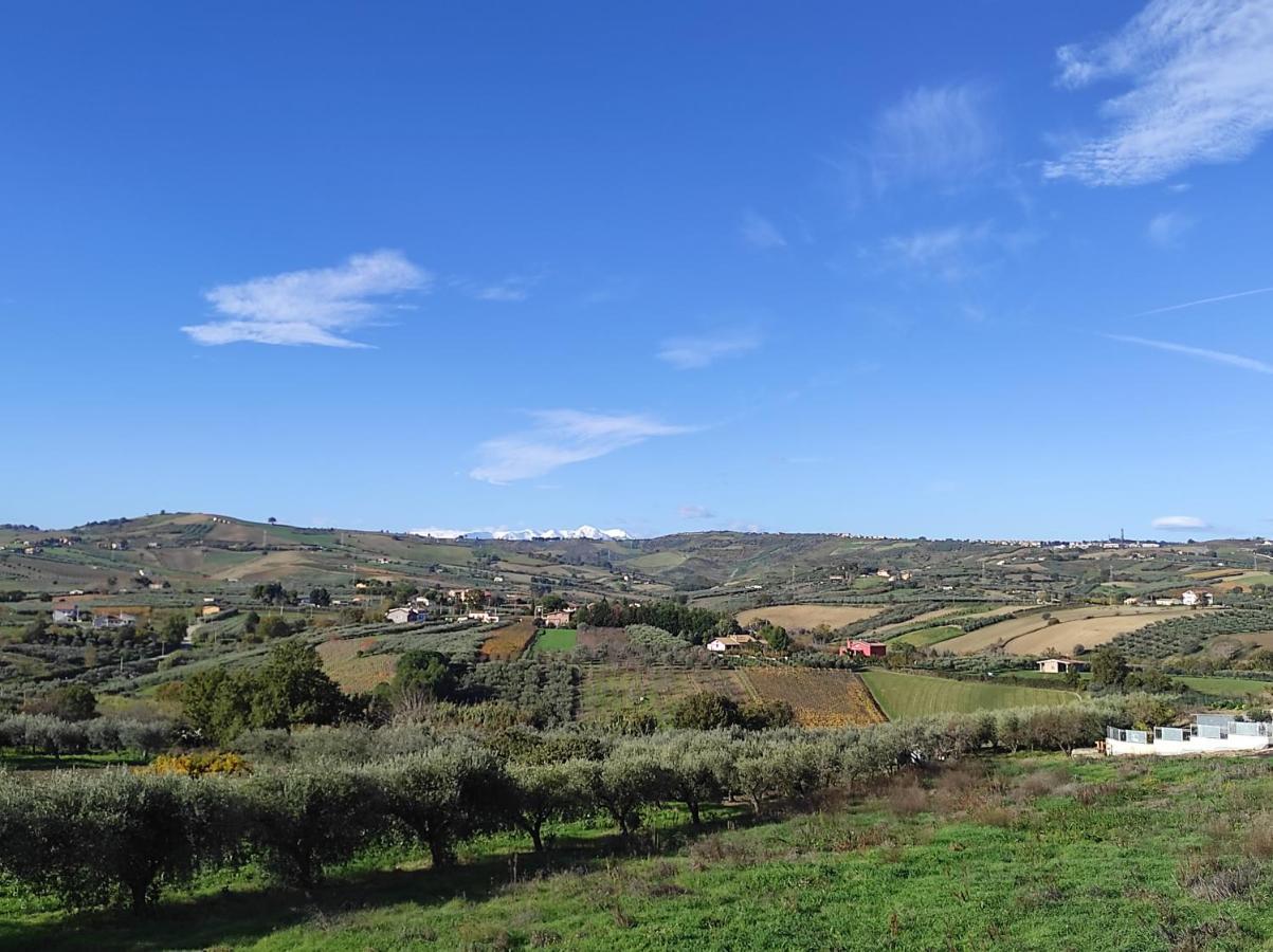 Colline Del Sole Bed & Breakfast San Salvo Exterior foto