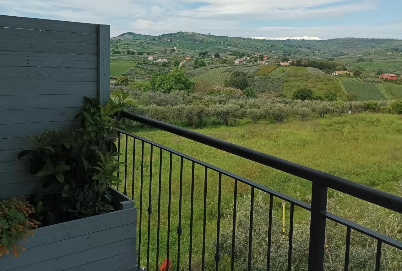 Colline Del Sole Bed & Breakfast San Salvo Exterior foto
