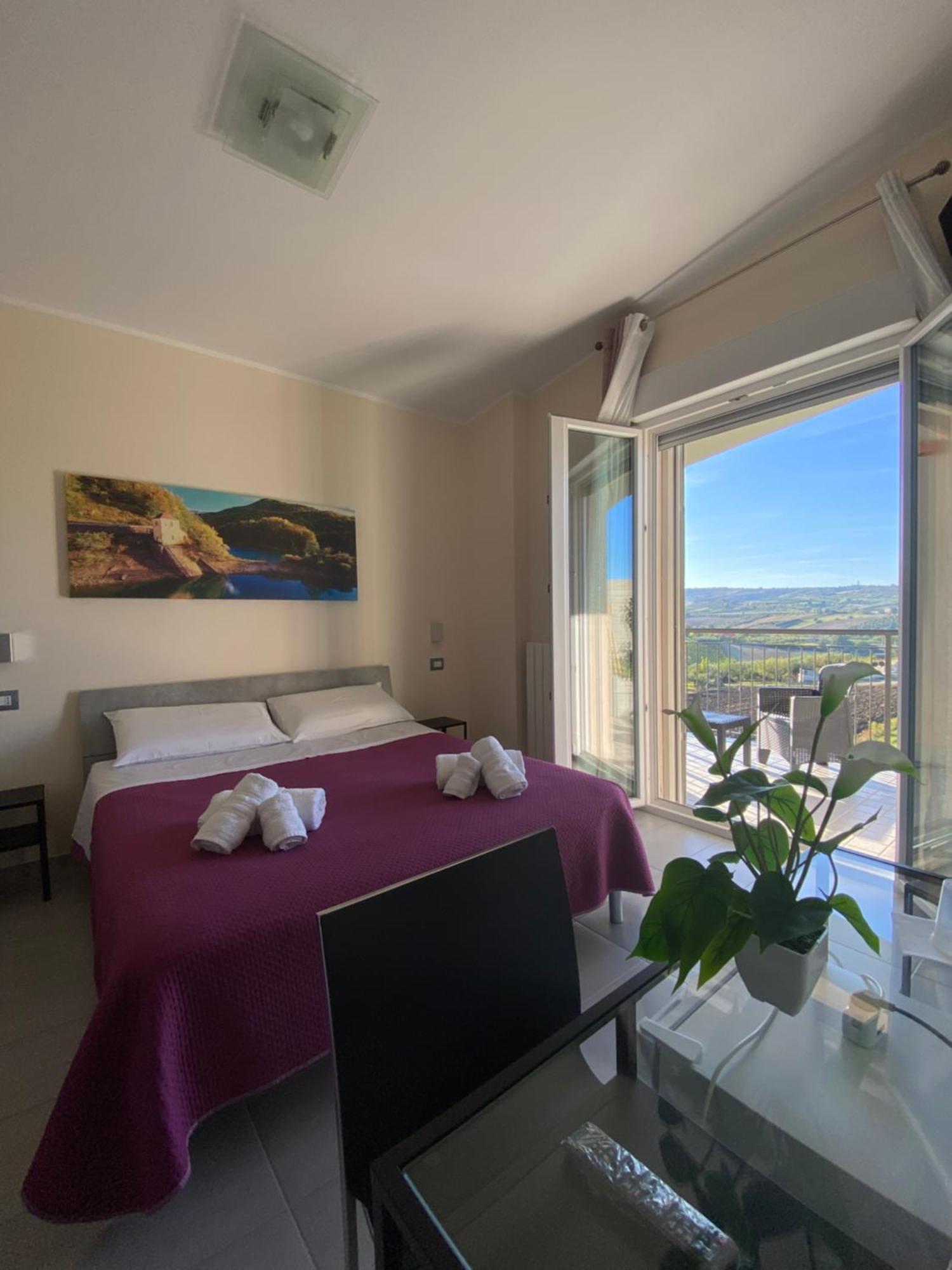 Colline Del Sole Bed & Breakfast San Salvo Exterior foto